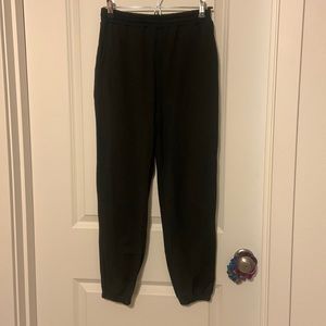 Vuori boyfriend joggers